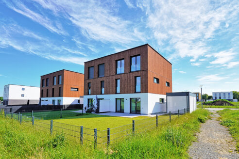 Geiselhöring – Doppelhaushälften und Mehrfamilienhaus