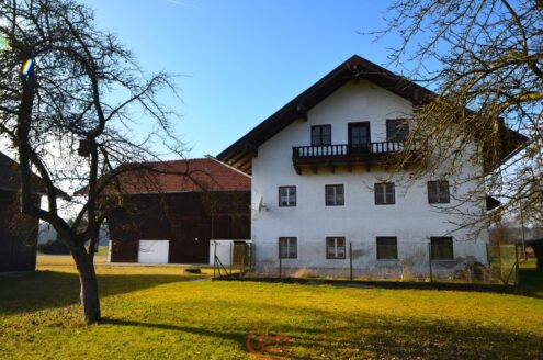 Unverbaubares Bauernanwesen mit landwirtschaftlichen Flächen! – Teilflächenverkauf möglich –
