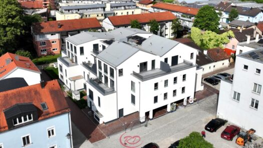 Ihre Chance! Tiefgaragenstellplatz in der Dorfener Innenstadt! ++Robert Decker Immobilien++