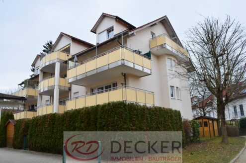 3-Zimmer Wohnung: Lichterfülltes Wohnen, Süd-Ost-Eckbalkon und Ausblick ins Grüne