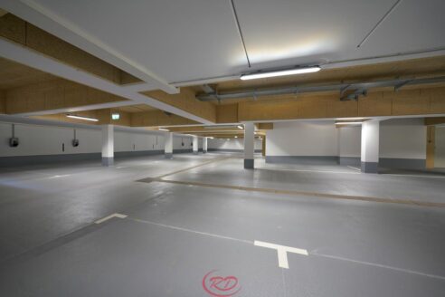 Ihre Chance! Tiefgaragenstellplatz in der Dorfener Innenstadt! ++Robert Decker Immobilien++