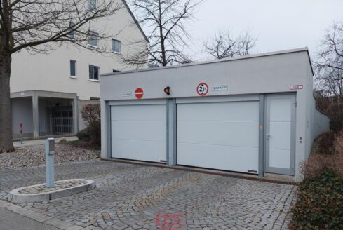 TG-Stellplatz ohne Durchfahrtsverkehr und breiter Zufahrt
++Decker Immobilien++