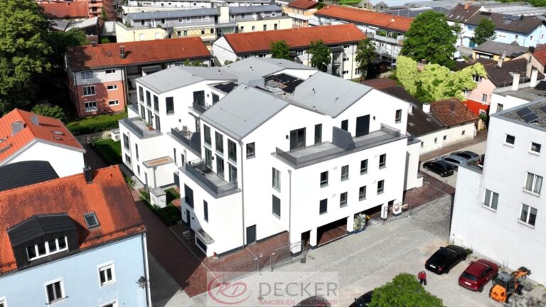 Ihre Chance! Tiefgaragenstellplatz in der Dorfener Innenstadt! ++Robert Decker Immobilien++