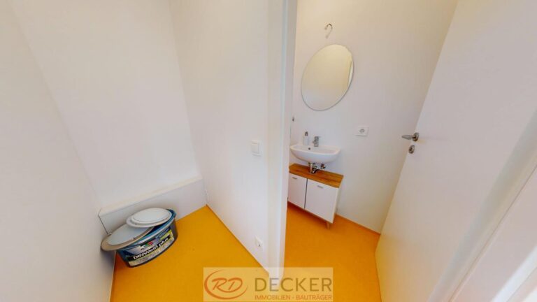 Vielseitige Gewerbe- und Praxisfläche in Dorfen