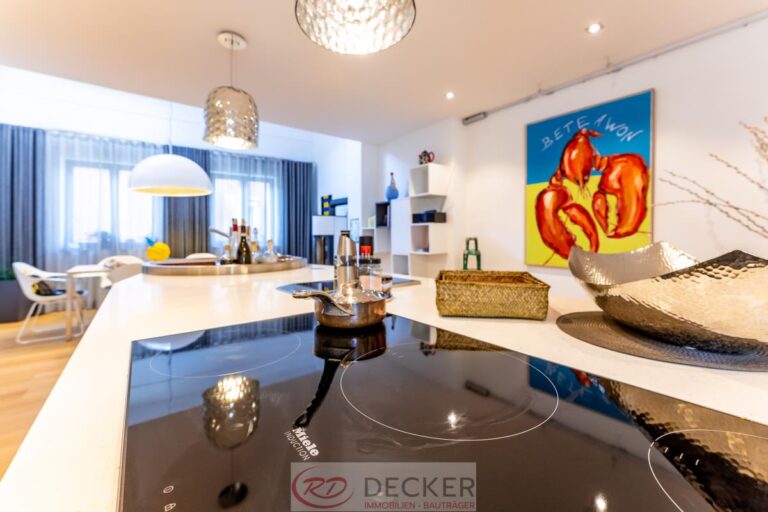 Exklusives Townhouse: Luxus und Komfort auf jeder Etage! ++ Decker Immobilien ++