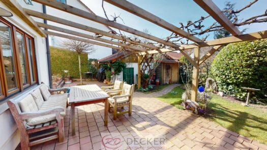 Idyllisches Split-Level-Haus mit traumhaftem Ambiente in ausgezeichneter Lage