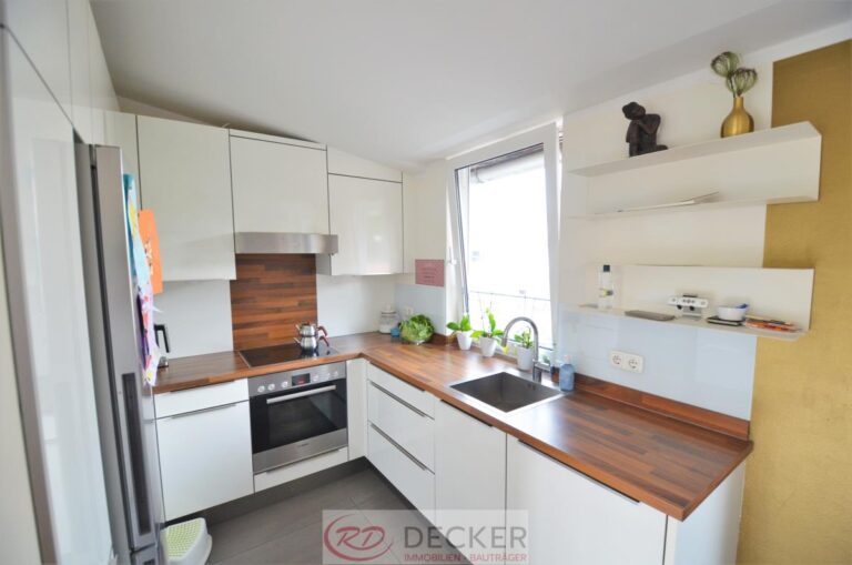 ++Exklusives Wohnen im Herzen der Stadt – Licht, Komfort und erstklassige Lage!++